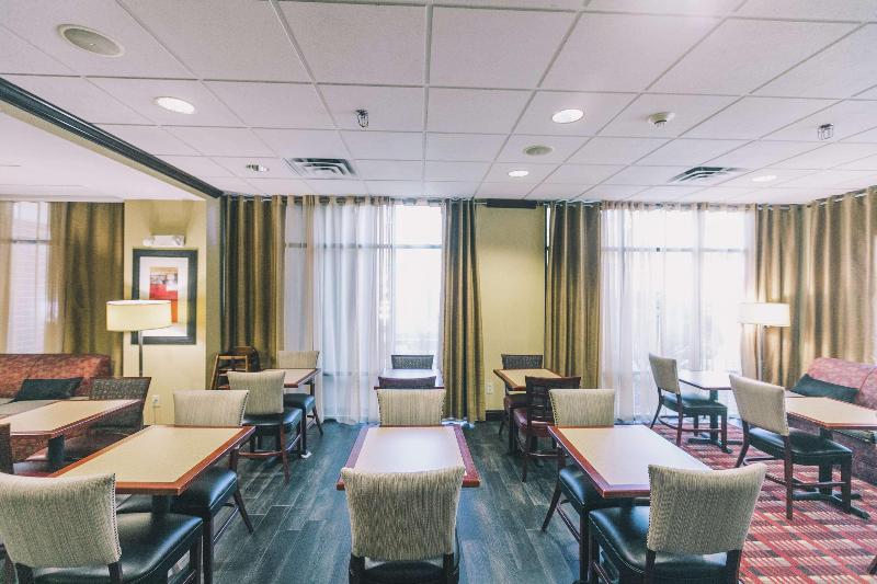 호텔 Hampton Inn Tallahassee Central