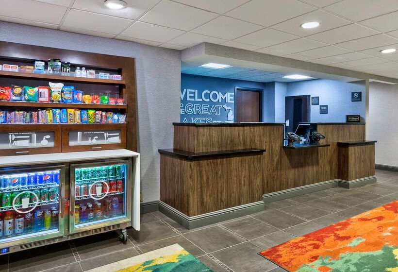 ホテル Hampton Inn Traverse City