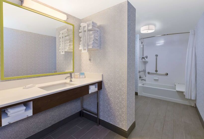 ホテル Hampton Inn Traverse City