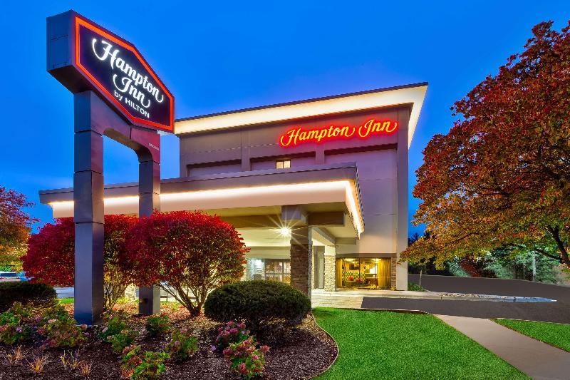 هتل Hampton Inn Traverse City