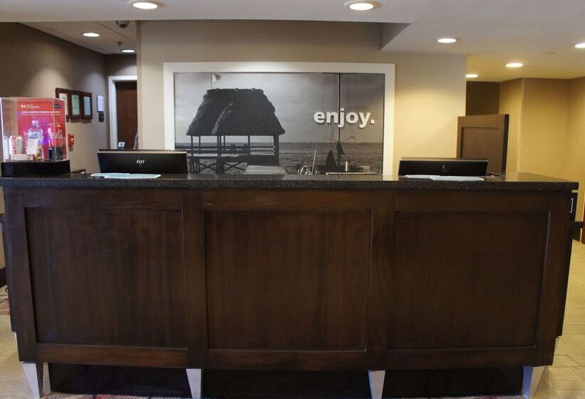 هتل Hampton Inn Tuscaloosa University