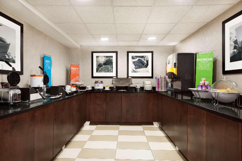 Отель Hampton Inn Waycross