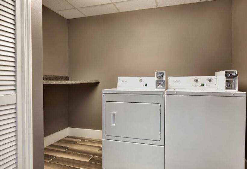 Отель Hampton Inn Waycross
