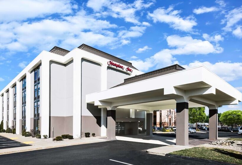 هتل Hampton Inn West Springfield