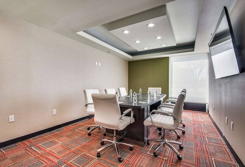 هتل Home2 Suites By Hilton Dfw Airport South/irving, Tx