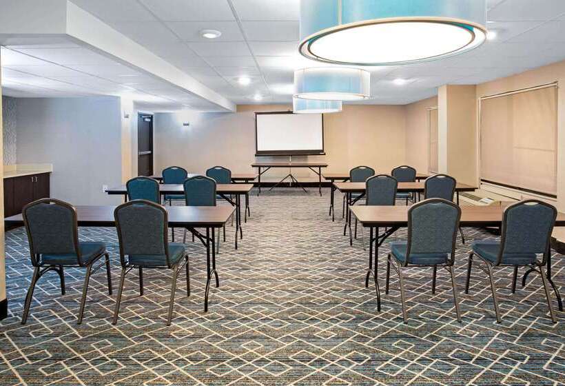 هتل La Quinta By Wyndham Denver Aurora Medical