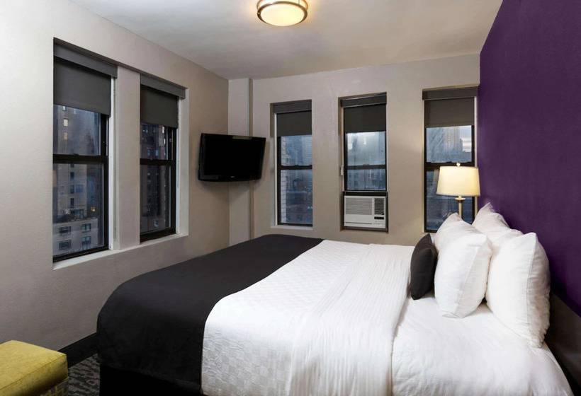 Отель La Quinta Inn & Suites By Wyndham New York City Central Park