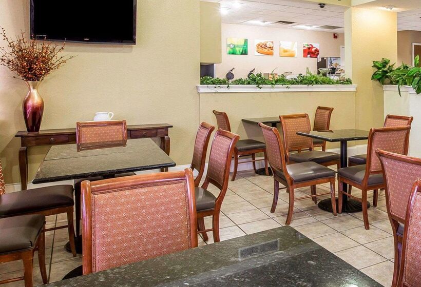 هتل Quality Inn At The Mall  Valdosta