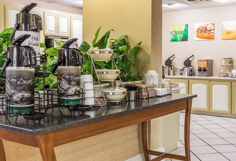 هتل Quality Inn At The Mall  Valdosta