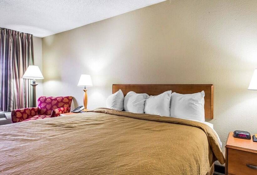 هتل Quality Inn At The Mall  Valdosta
