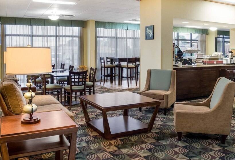 호텔 Quality Inn