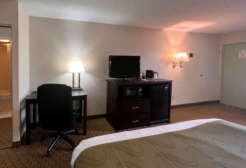 هتل Quality Inn