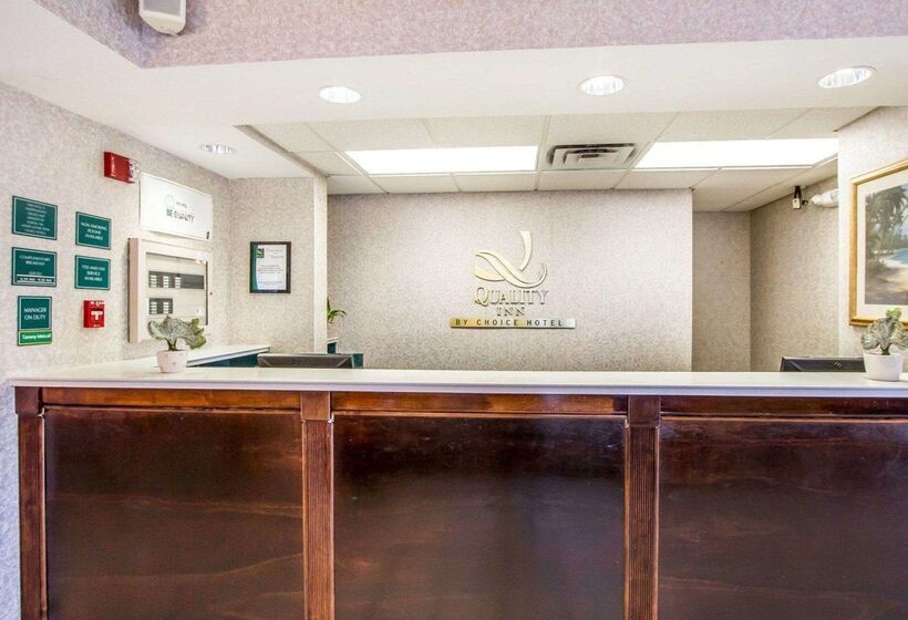 هتل Quality Inn