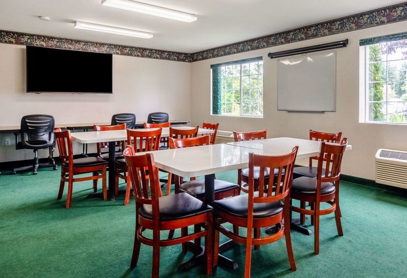 فندق Red Lion Inn & Suites Port Orchard