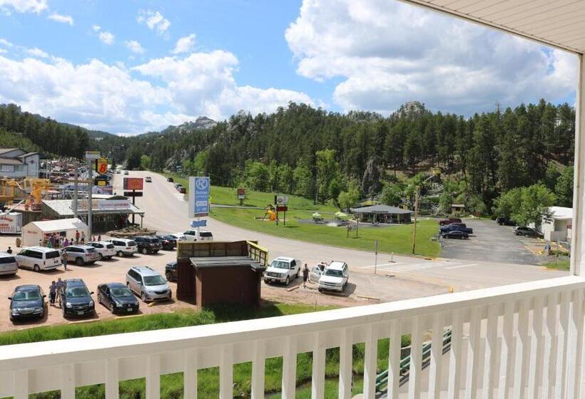 هتل Roosevelt Inn Mount Rushmore