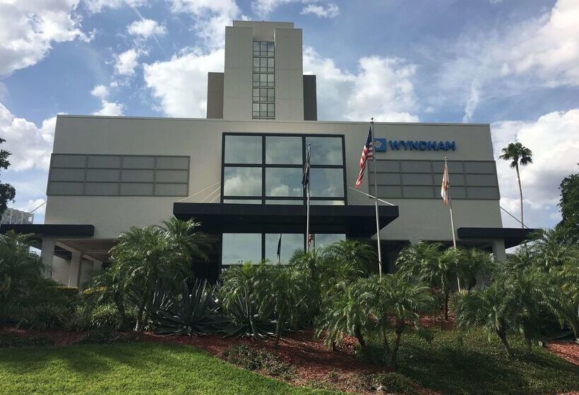 Wyndham Lake Buena Vista Resort Disney Springs® Resort Area