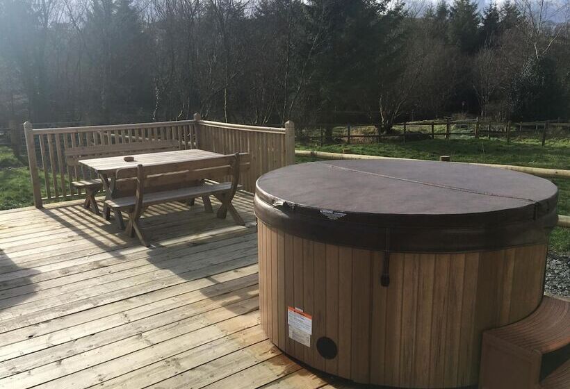 בית מלון כפרי Brynllwyd Glamping