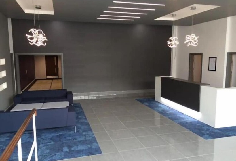 Marco Island   2 Bedroom Spacious City Centre Apartment