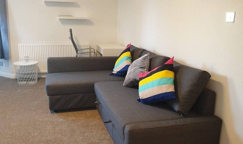 Beach Apartment   Kirkcaldy