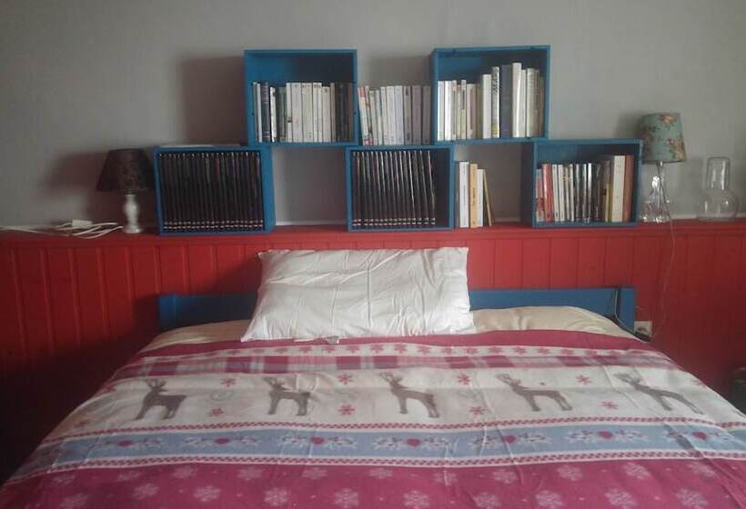 تختخواب و صبحانه Chambre De Babouchka