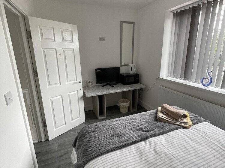 تختخواب و صبحانه Cranmore Guest House