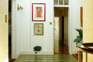 تختخواب و صبحانه La Maison Verte