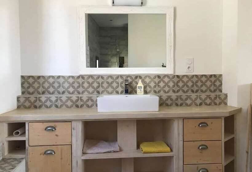 ベッドアンドブレックファースト Librairie Abelard