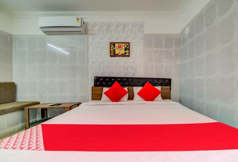 هتل Golden Pride By Oyo Rooms