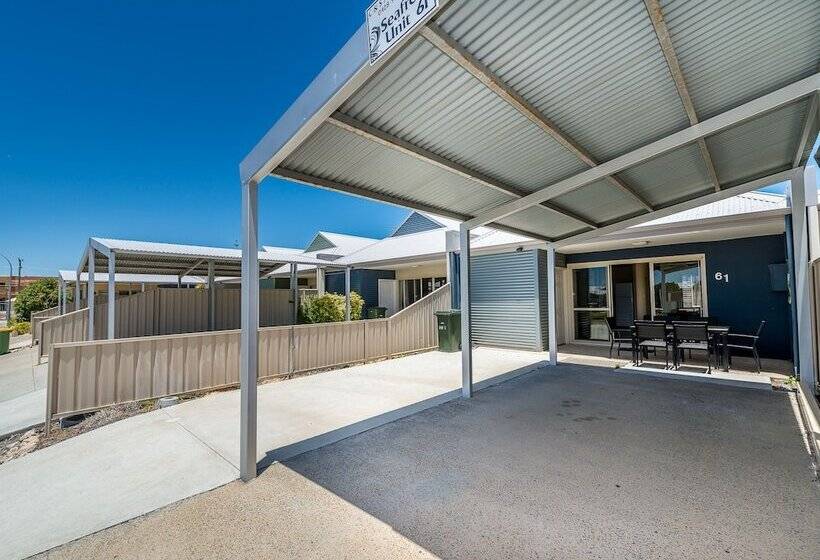 Seafront Unit 60
