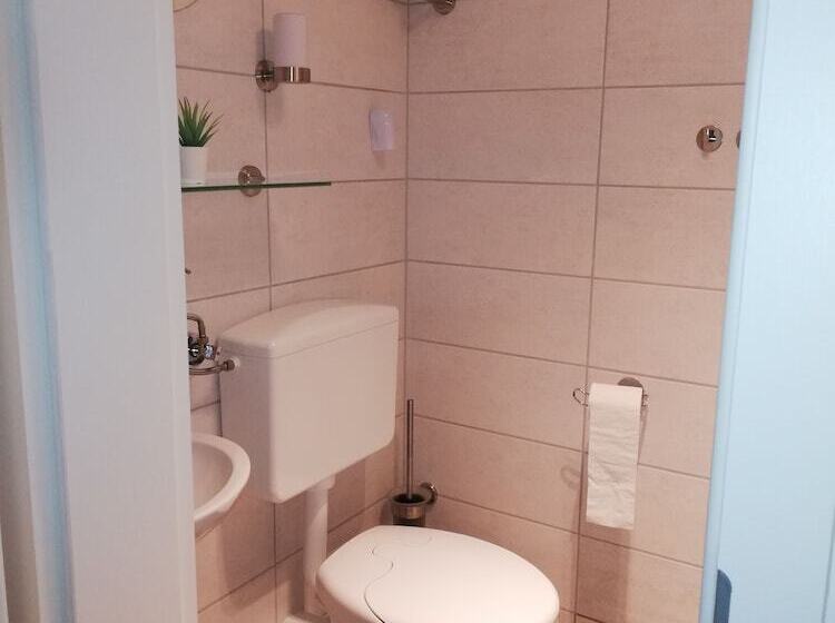 Eleonora Apartment