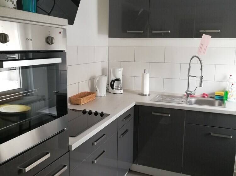 Eleonora Apartment