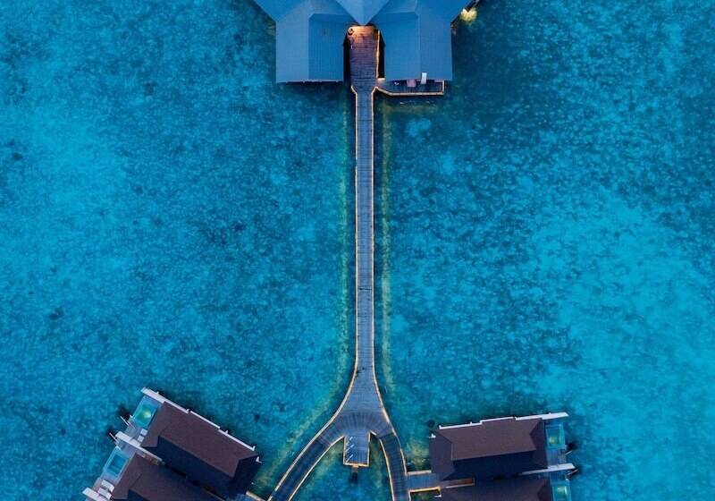 استراحتگاه The Standard, Huruvalhi Maldives
