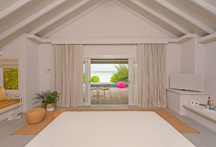 استراحتگاه The Standard, Huruvalhi Maldives