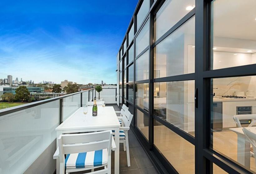 The Hamptons Apartments   St Kilda