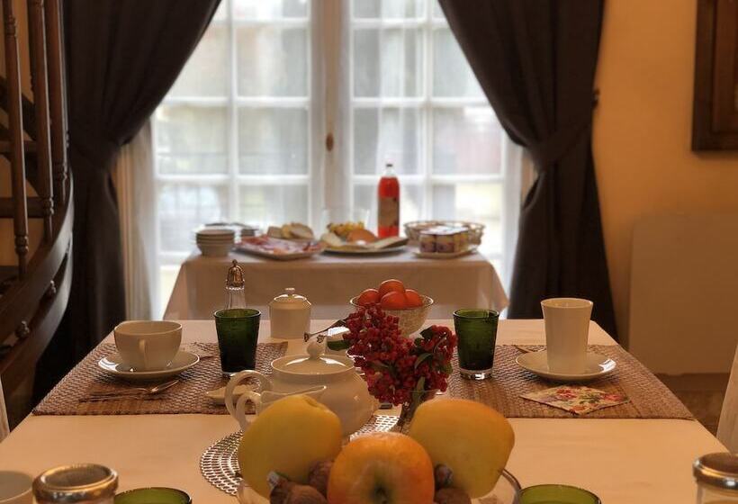 تختخواب و صبحانه Maison Blanche