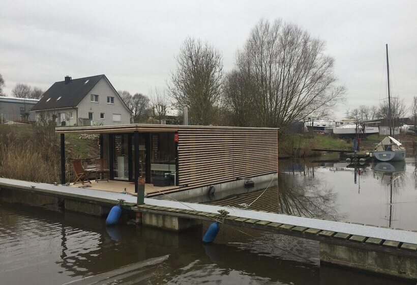 هتل Hausboot Resort Nordseeküste