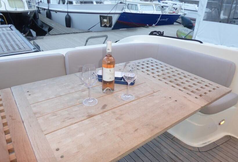 فندق Rhein Yacht Lexa