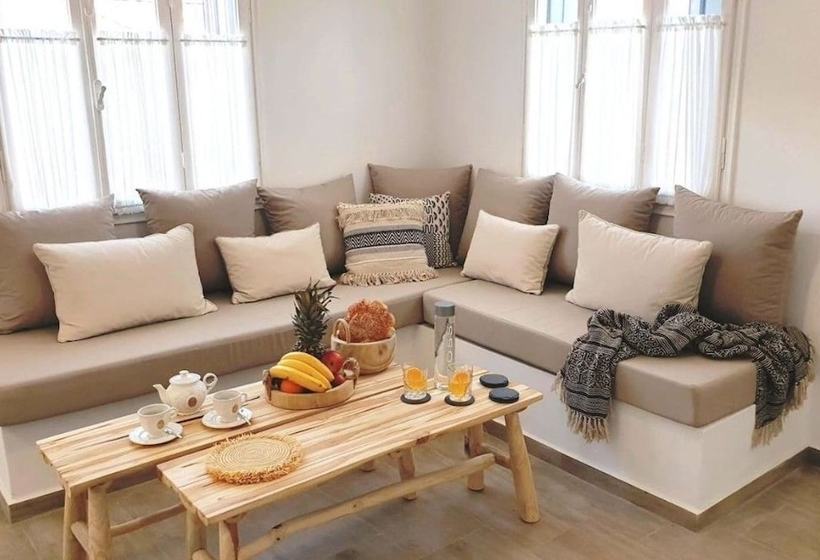 Menori Luxury Suite