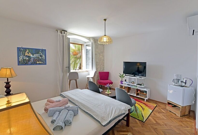 پانسیون Harmony Room Hvar