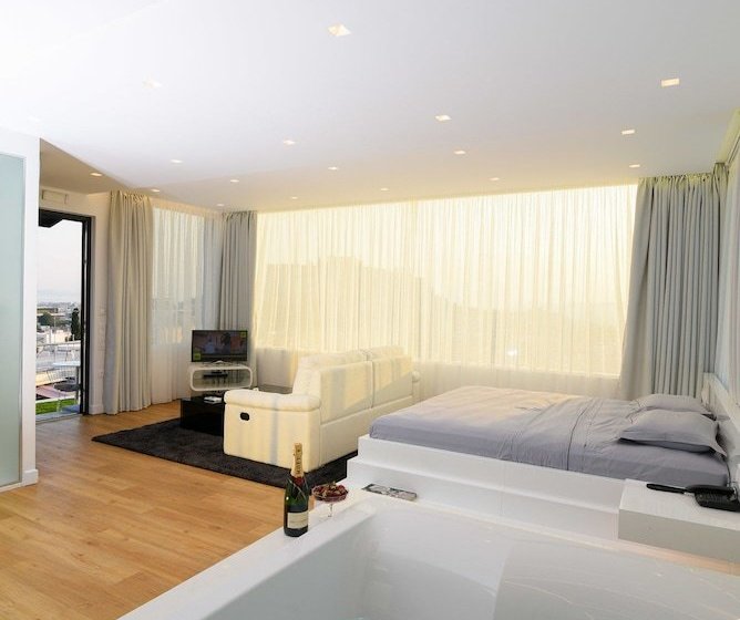 Пансион Majestic Homm Penthouse In The Heart Of Plaka