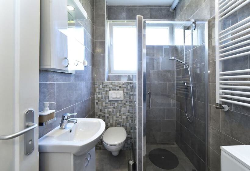 Premium Apartment Stefany By Metropolis