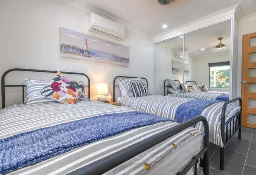 Yungaburra  Lodge