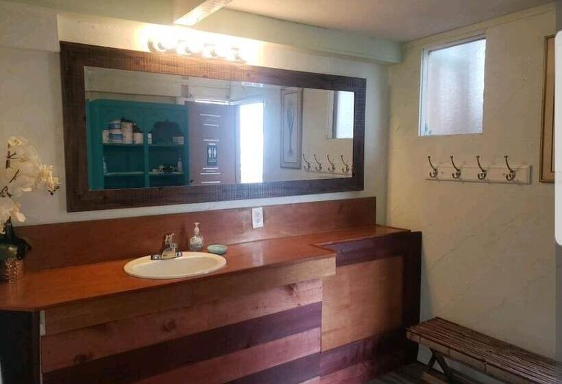 צימר Plumeria Grove Cottage