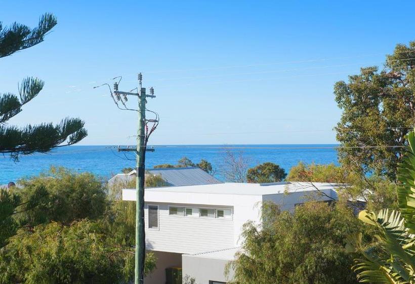 Casa Azzura Beachside Entertainer