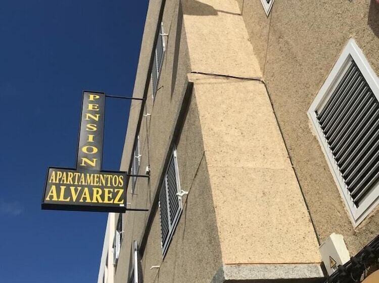مسافرخانه Pension Alvarez