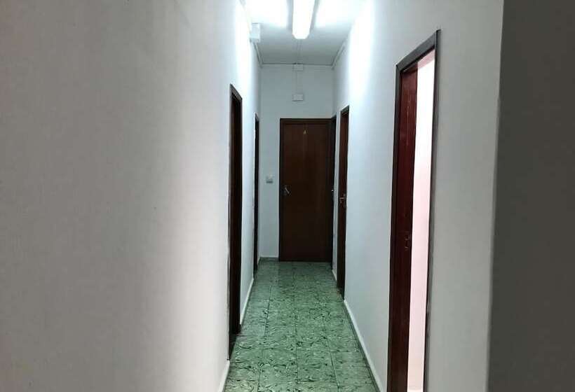 مسافرخانه Pension Alvarez