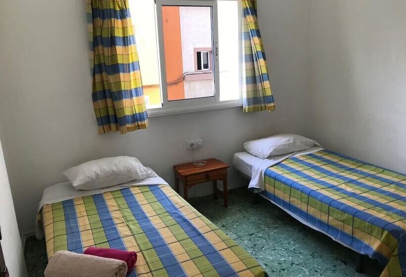 مسافرخانه Pension Alvarez