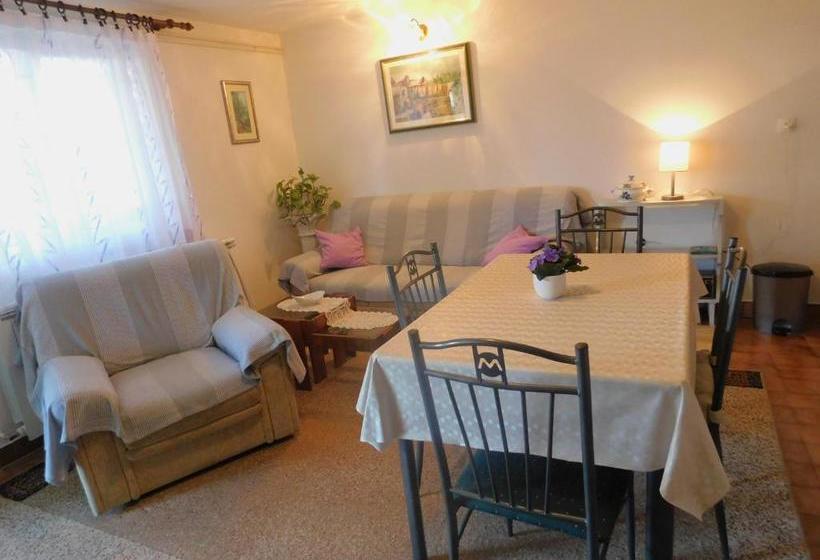 Apartmani More