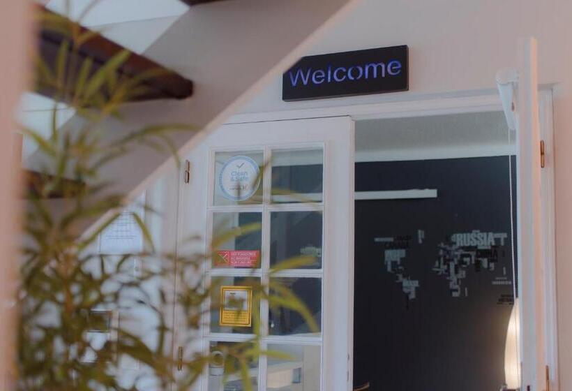 پانسیون Màhouse Guesthouse