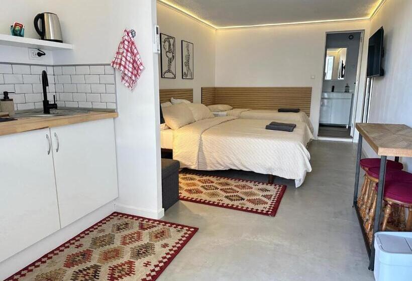 پانسیون Màhouse Guesthouse